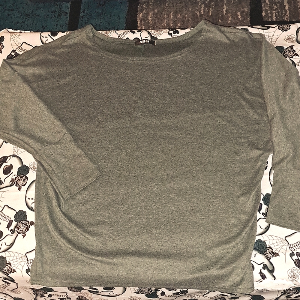 Sexy Off the Shoulder Top Sz L